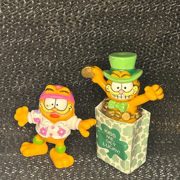 Garfield - Picture 2 of 4